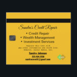 Cartão de Crédito Preto e Dourado<br><div class="desc">Este é um design de cartão de folheto para reparo de crédito. Todo o texto é personalizável. Adequado para serviços de reparação de crédito, contabilistas, sociedades de investimento, serviços de gestão de patrimônio, responsáveis pela preparação de impostos, etc.</div>