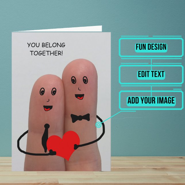 Cartão de Dedos de Parabéns de Casamento em Uma Mã (Send your love and congratulations with a modern and unique twist.)