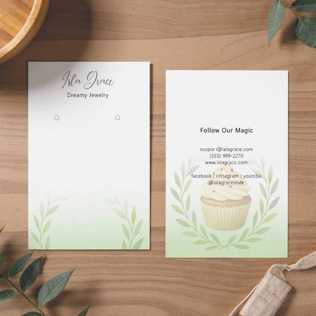 Cartão de Design de Cupcake com Folhagem Pastel Su (Cupcake Foliage Design)
