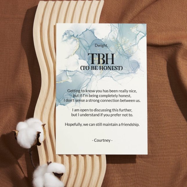 Cartão de divisão azul para ser honesto (TBH) (Honesty is the best policy with this stylish breakup card.)