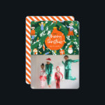 Cartão de Férias de Árvore de Natal do Nutcracker<br><div class="desc">Este doce e festivo cartão com fotos de Natal apresenta uma árvore de natal decorada com ornamentos de personagens de preguiçosos. O verso apresenta um fundo branco com faixas diagonais vermelhas. Personalize-o para as suas necessidades. Você pode encontrar produtos correspondentes na minha loja.</div>