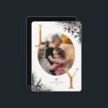 Cartão de Férias de Joy, Ouro Rustic Winter Boughe<br><div class="desc">Corante-d-água da floresta de inverno ramos e bagas,  letras falsas de folha de ouro,  cartão de férias da família 2.</div>