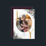 Cartão de Férias de Joy, Ouro Rustic Winter Boughe<br><div class="desc">Corante-d-água da floresta de inverno ramos e bagas,  letras falsas de folha de ouro,  cartão de férias da família 2.</div>
