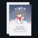 Cartão de Férias de Natal do Cowboy Snowman<br><div class="desc">Um bonitinho bonitão vestido de roupa ocidental e segurando uma vassoura. O cartão é fácil de personalizar com seu texto, fonte, cor da fonte, opções de forma de papel e escolha de seis tipos de papel. Envelopes brancos incluídos. Nervoso sobre projetar e encomendar o seu cartão online? Não precisa se...</div>