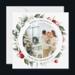 Cartão de Férias de Natal Feliz Berry Wreath<br><div class="desc">O moderno cartão de natal fotográfico apresenta saudações de Paz,  Amor e Alegria com bagas e folhas de fotografia e botânica.</div>