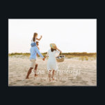 Cartão de Férias de Natal para praia com fotografi<br><div class="desc">design de cartão de natal na moda com a combinação de tendências de fontes em negrito e script,  espaço para a sua foto escolhida na frente com a praia e o gráfico do mar ao contrário</div>