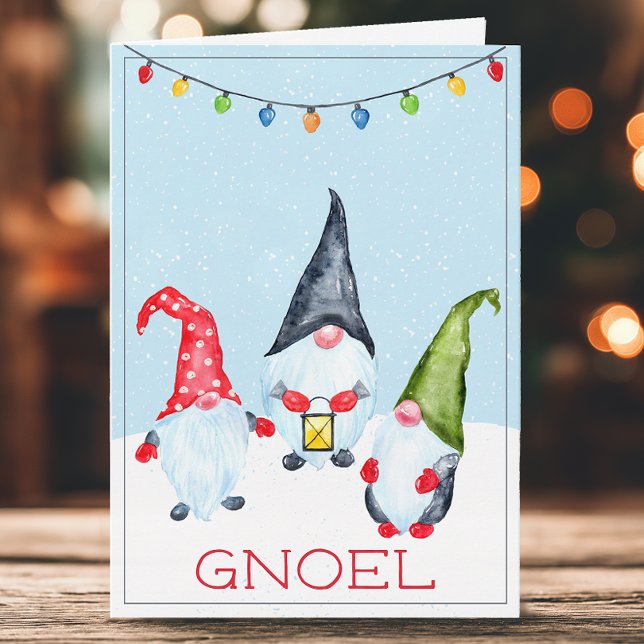 Cartão de Férias dos Gnomos de Natal Engraçado (Silly gnomes Gnoel Christmas Card)