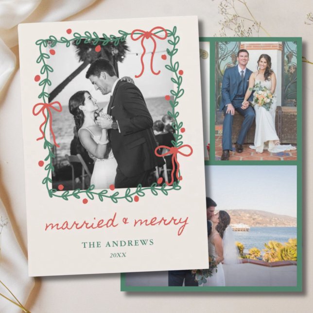 Cartão De Festividades 1st Christmas Married 4 Photo Wedding Red Bow (1st Christmas Married 4 Photo Wedding Red Bow Holiday Card
)