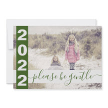 2022 Engraçado, por favor, seja gentil, foto verde