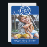 Cartão De Festividades 2024 FOTO DO NATAL CHRISTMAS FOTO engraçada, bela<br><div class="desc">por kat massard >> www.simplysweetPAPERIE.com <<< design divertido com carimbo de aprovação de Papais noeis autênticos - LISTA NICE! Seus filhos conseguiram? DICA 1. Para redimensionar/reposicionar a foto, pressione o botão "personalizar". 2. Você também pode alterar as fontes, mover e adicionar mais texto! PRECISA DE AJUDA PARA FAZER SUA FOTO...</div>