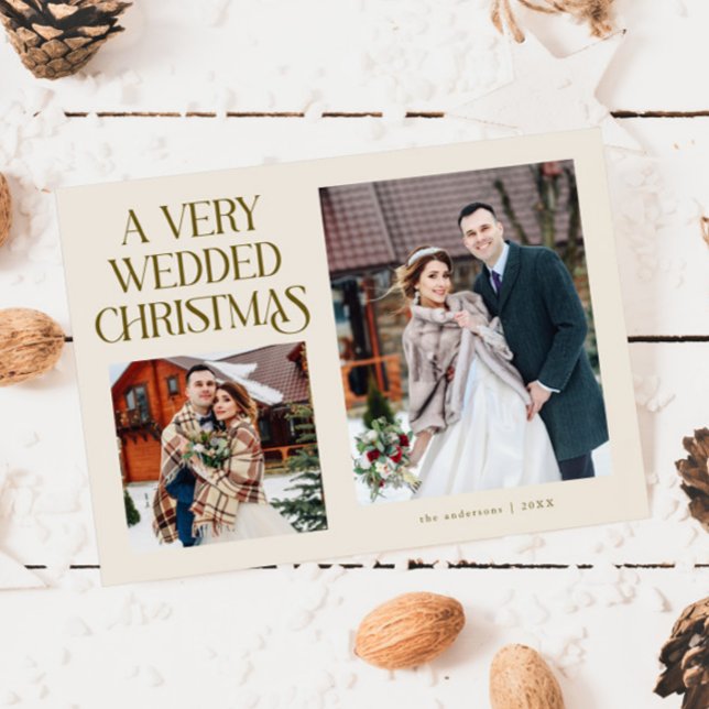 Cartão De Festividades A Very Wedded Christmas Newlywed Photo Cream (Criador carregado)