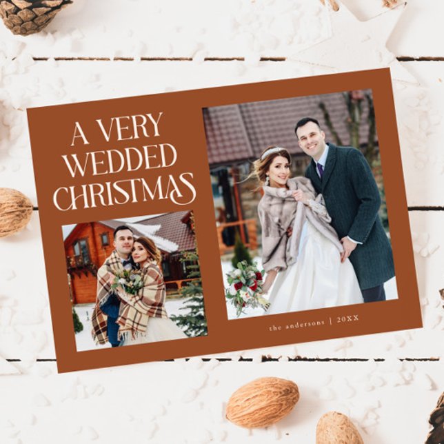 Cartão De Festividades A Very Wedded Christmas Newlywed Photo Terracotta (Criador carregado)