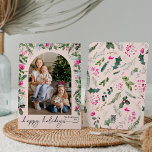 Cartão De Festividades Arco Botânico Cor-de-rosa Esbranquiçada 1 Foto<br><div class="desc">Esta coleção apresenta cor d'água,  florais cor-de-rosa claro,  bagas e verde de inverno com tipografia moderna e elegante,  com padrão botânico invernal de volta.</div>