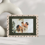 Cartão De Festividades Árvores de Natal Verdes na Floresta Russa Duas Fot<br><div class="desc">Árvores de Natal Verdes na Floresta Russa Dois Cartão de Férias Fotográficas</div>