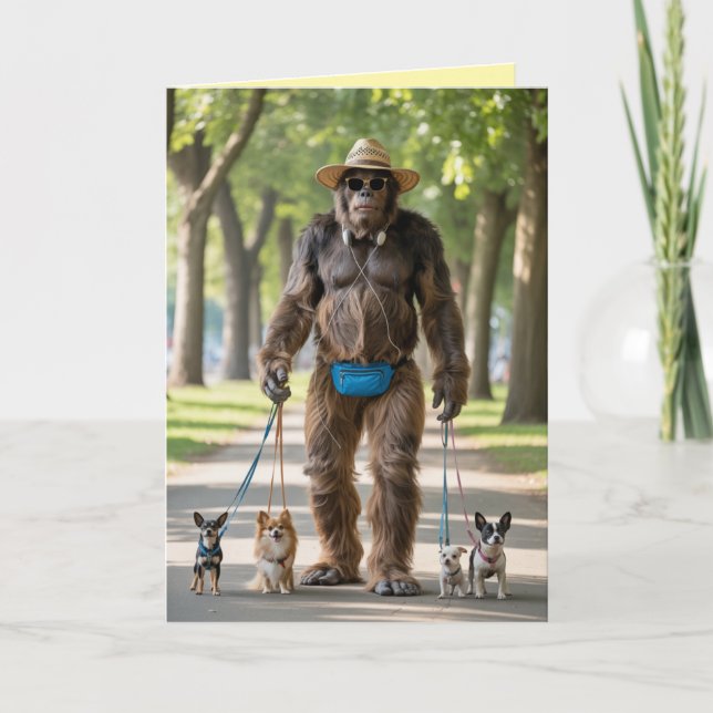 Cartão De Festividades Bigfoot Walkin' the Dog Card (Frente)