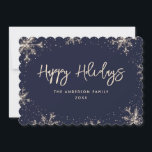 Cartão De Festividades Blue Snowflake Snow Winter<br><div class="desc">Cartão de feriados felizes azul escuro com flocos de neve espumantes. Personalize facilmente este cartão de férias minimalista, mas elegante, com o seu texto.</div>
