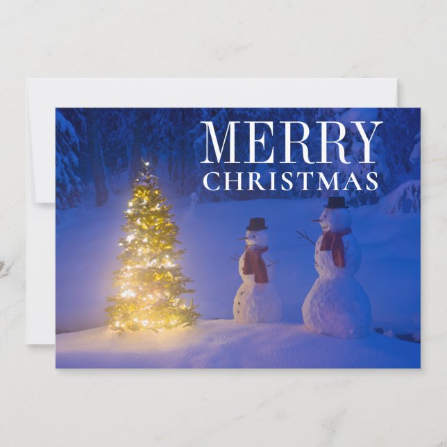 Cartão De Festividades Bonecos de Neve ao Lado da Árvore de Natal (Frente)