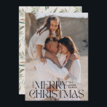 Cartão De Festividades Botânica mínima de creme elegante fotográfica<br><div class="desc">Imagem elegante,  fotografia moderna e mínima natas,  tipografia botânica com cor natural,  carta chata de Natal feliz.</div>