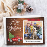 Cartão De Festividades Caligrafia natalícia Caminhão Xadrez Fita Artesana<br><div class="desc">Caligrafia moderna Script Watercolor Vintage Red Truck com Árvore de Natal,  Estilo de Câmera Instantânea Foto Feliz Cartão de Natal - Madeira Rústica e Fita de Artesanato Vermelha</div>