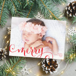 Cartão De Festividades Camada de diversão da família PHOTO feliz vermelha<br><div class="desc">por kat massard >> WWW.SIMPLYSWEETPAPERIE.COM <<< Uma simples design de placa com a inscrição "FELIZ" em vermelho sobrepondo sua foto. Área máxima para exibir sua bela família também com foto horizontal do quadro do cheio</div>