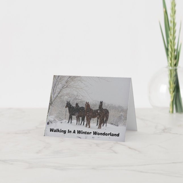 Cartão De Festividades Caminhando Em Uma Maravilha De Inverno (Frente)