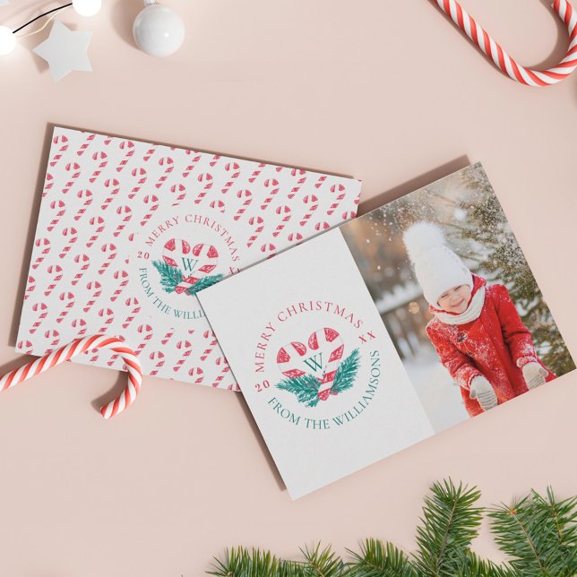 Cartão De Festividades Candy Cane Heart Green Pine Christmas Crest Foto (Candy Cane Heart Green Pine Christmas Crest Photo Holiday Card)