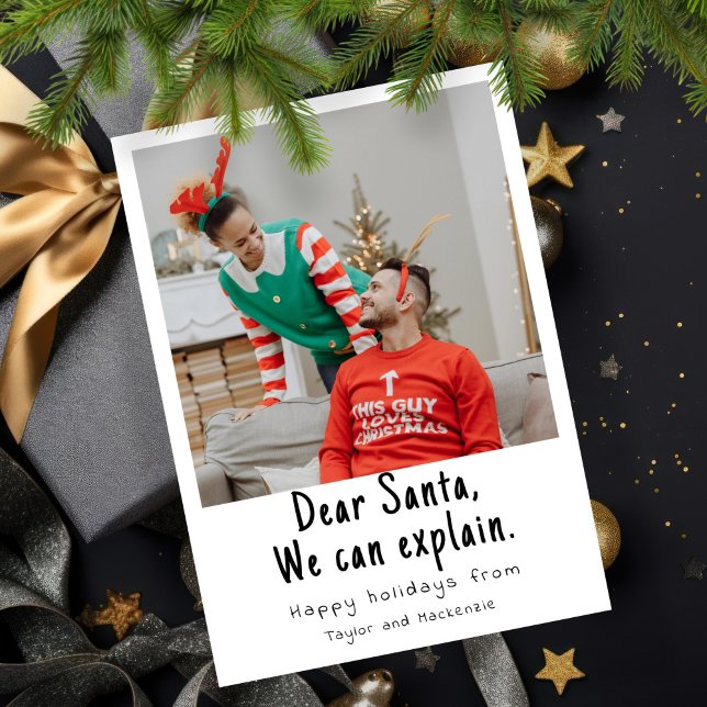Cartão De Festividades Caros Papais noeis, Podemos Explicar A Foto De Nat (Dear Santa We Can Explain Christmas Photo Holiday Card by Ricaso. A fun photo card for all ages)