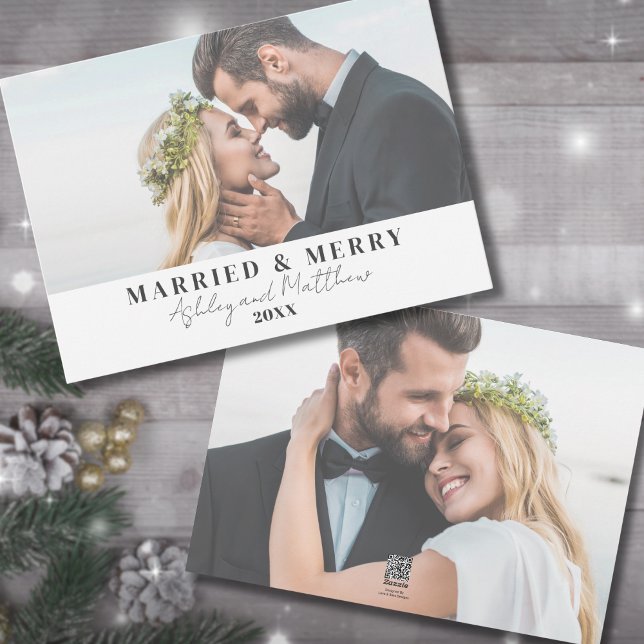 Cartão De Festividades Casados e Alegres Foto de Natal de Recém-Casados (Married And Merry Newlywed Just Married Holiday Card)