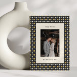 Cartão De Festividades Casamento Floral Dourado  com Meio século Retro<br><div class="desc">Cartão de Férias de Natal de Casamento Floral Dourado preto para Meio século Retroativo</div>