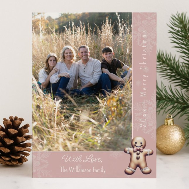 Cartão De Festividades Charming Gingerbread Man | Pink Photo Card (Pink Charming Gingerbread Man Holiday Photo Card)