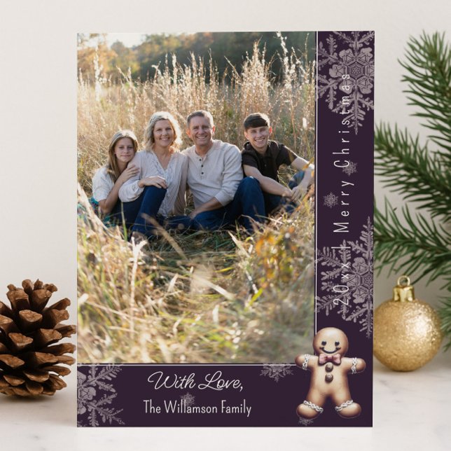 Cartão De Festividades Charming Gingerbread Man | Purple Photo Card (Purple Charming Gingerbread Man Holiday Photo Card)