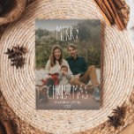 Cartão De Festividades Cinza Boho Bolinhas Gradação de Natal Foto do Chei<br><div class="desc">Esta cinza bolinhas de natal com cartão de cheio de Natal é perfeita para seu cartões de natal moderno inspirado na fazenda da boêmia. A típica fonte rústica, mas delicada, desenhada à mão dá-lhe um aspecto viscoso e úmido enquanto a mantém bonita e simples. As bolinhas vêm em tons de...</div>