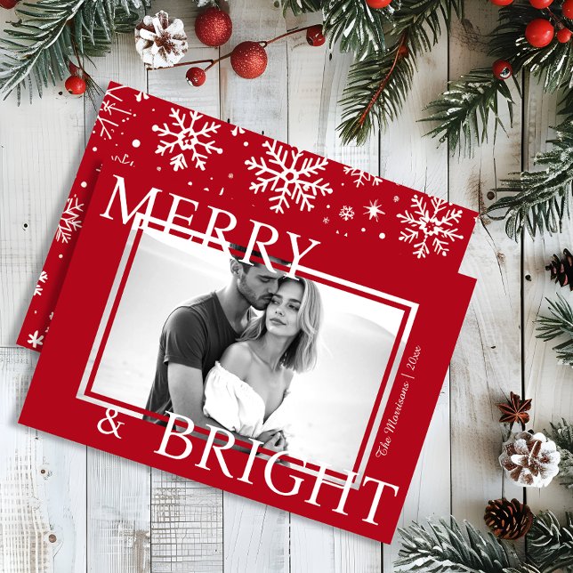 Cartão De Festividades Classic Red Merry & Bright Bold Snowflake Photo (Classic Red Merry & Bright Bold Snowflake Photo Holiday Card)