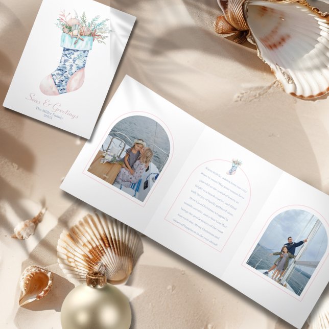 Cartão De Festividades Com Dobra Tripla Chinoiserie Seashell Natal Stocking 2-Foto (Chinoiserie Seashell Christmas Stocking 2-Photo Tri-Fold Holiday Card-cover and inside)