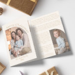 Cartão De Festividades Com Dobra Tripla Creme Modern Arch Year em Revisar Atualização da F<br><div class="desc">Simples e Moderno, este cartão de festas com fotos em creme e ouro é uma forma excelente de atualizar seus amigos e família no seu ano e enviar as saudações de sua temporada! Com espaço para fotos familiares e seu ano em revisão, seu cartão será um merecido pedaço de correio...</div>