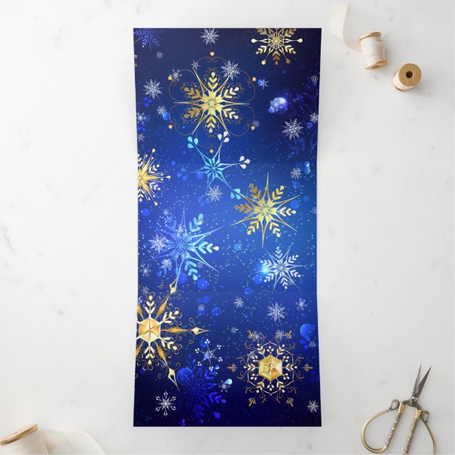 Cartão De Festividades Com Dobra Tripla Fundo Azul XMAS com Flocos de Neve Ouro (Dentro)