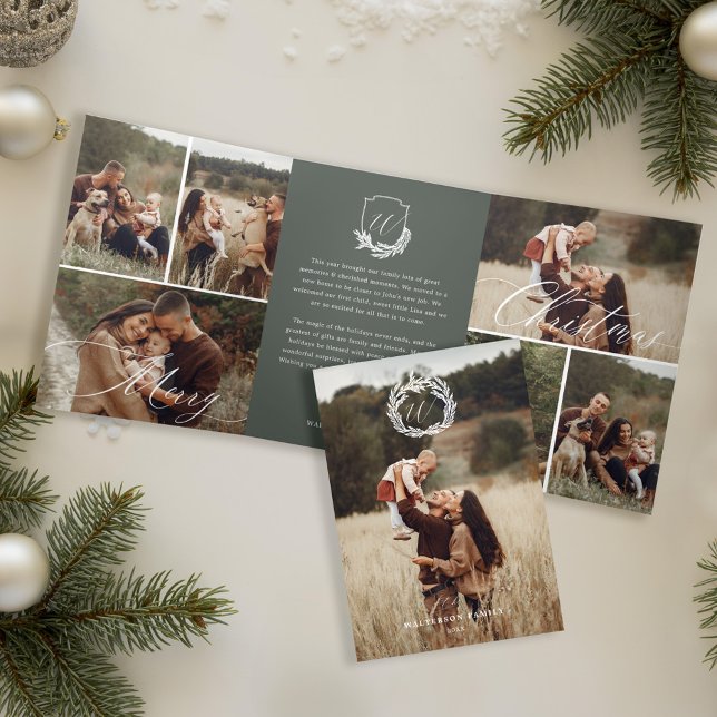 Cartão De Festividades Com Dobra Tripla Garland Wreath Monogramas Galeria de Fotos Natal (Garland Wreath Monogram Photo Gallery Christmas Tri-Fold Holiday Card)