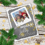 Cartão De Festividades Costume Ter Um Natal Holly Jolly No Quadro Negro<br><div class="desc">Cartão de Férias Único,  clássico,  de moda,  bonito e decorativo. Divertido: "Tenha um Natal Holly Jolly",  cita o texto escrito em tipografia sobre fundo de quadro negro e cinza,  com falso padrão de falso floco de neve de ouro. Com espaço para personalizar ou personalizar com fotos de sua escolha.</div>