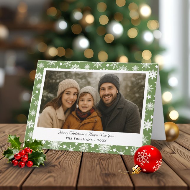 Cartão De Festividades Cozy Green Snowflakes Christmas Photo Holiday Card (Festive green and white snowflake Christmas photo card)