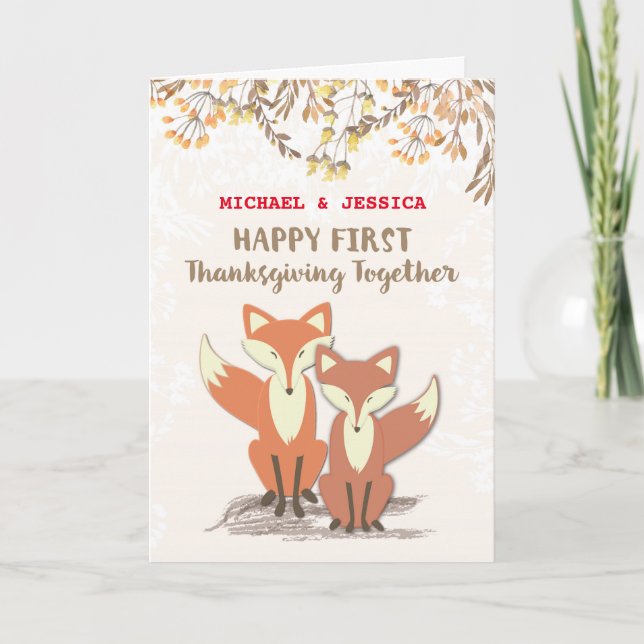 Cartão De Festividades Custom Names Newlyweds 1st Thanksgiving Foxes (Frente)
