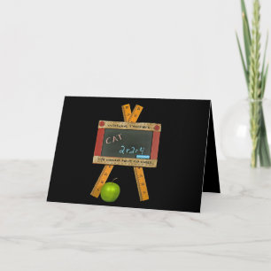 Cartão De Festividades De volta ao quadro e à maçã do preto da escola