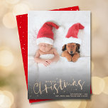 Cartão De Festividades Dourado Script Feliz Foto de Natal<br><div class="desc">Celebre as festas com este elegante cartão de Natal com MERRY CHRISTMAS e seus nomes em letra chic. Basta carregar sua foto favorita e adicionar sua personalização familiar. *ALTERE A COR na parte traseira da placa para corresponder à sua foto. **Cartão HORIZONTAL feito para você em nossa coleção. Selecione Alta...</div>
