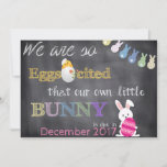Cartão De Festividades Eggscited Easter Pregnancy Reveal Announcement<br><div class="desc">We are so "Eggscited" that our own little Bunny is due in XXX
Cute and perfect way announcing to family and friends that your little one is on the way around Easter and spring time!</div>