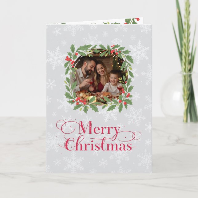 Cartão De Festividades Elegant Holly Wreath Merry Christmas Photo (Frente)