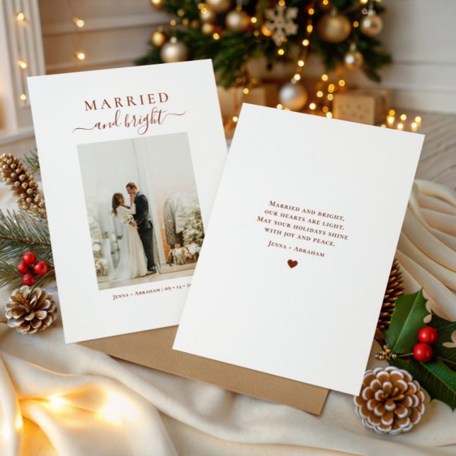Cartão De Festividades Elegant Script Married and Bright Photo and Heart (Criador carregado)