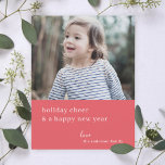 Cartão De Festividades Elegante Feliz Natal | Framboesa Vermelha Foto<br><div class="desc">Cartão com fotos simples, na moda, elegante e plano de férias, com a moderna e mínima tipografia, a citação de "alegria de férias e feliz ano novo", em branco, num fundo vermelho de framboesa. O nome, o ano e a saudação podem ser facilmente personalizados para um toque pessoal. Um cartão...</div>