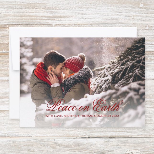 Cartão De Festividades Elegante Foto Gradiente Paz na Terra com Letra Red (Simple, classy christmas photo card "Peace on Earth" with elegant, festive white script typography.)