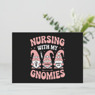 Cartão De Festividades Enfermagem Com Meus Gnomos Enfermeira Gnome Vida D
