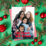 Cartão De Festividades Engraçado Pelo Menos Tentamos O Natal Um Foto Verm<br><div class="desc">Esta engraçada cartão com fotos de feriado apresenta um quadro de cheio (também conhecido como sangramento de cheio) com a saudação "pelo menos tentamos" em vermelho. Este design acomoda uma foto vertical. A cor de saudação é personalizável - basta clicar em "Clique para personalizar mais" no menu suspenso de personalização!...</div>