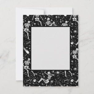 Cartão De Festividades Esqueletos no fundo do espaço